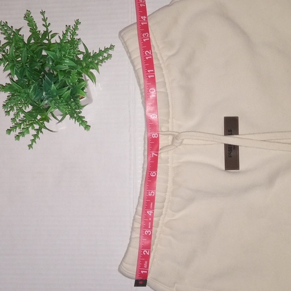 Fear of God Essentials Gender Inclusive Sweatpants. Mens XS. Cream. PRICE FIRM! - Picture 10 of 11